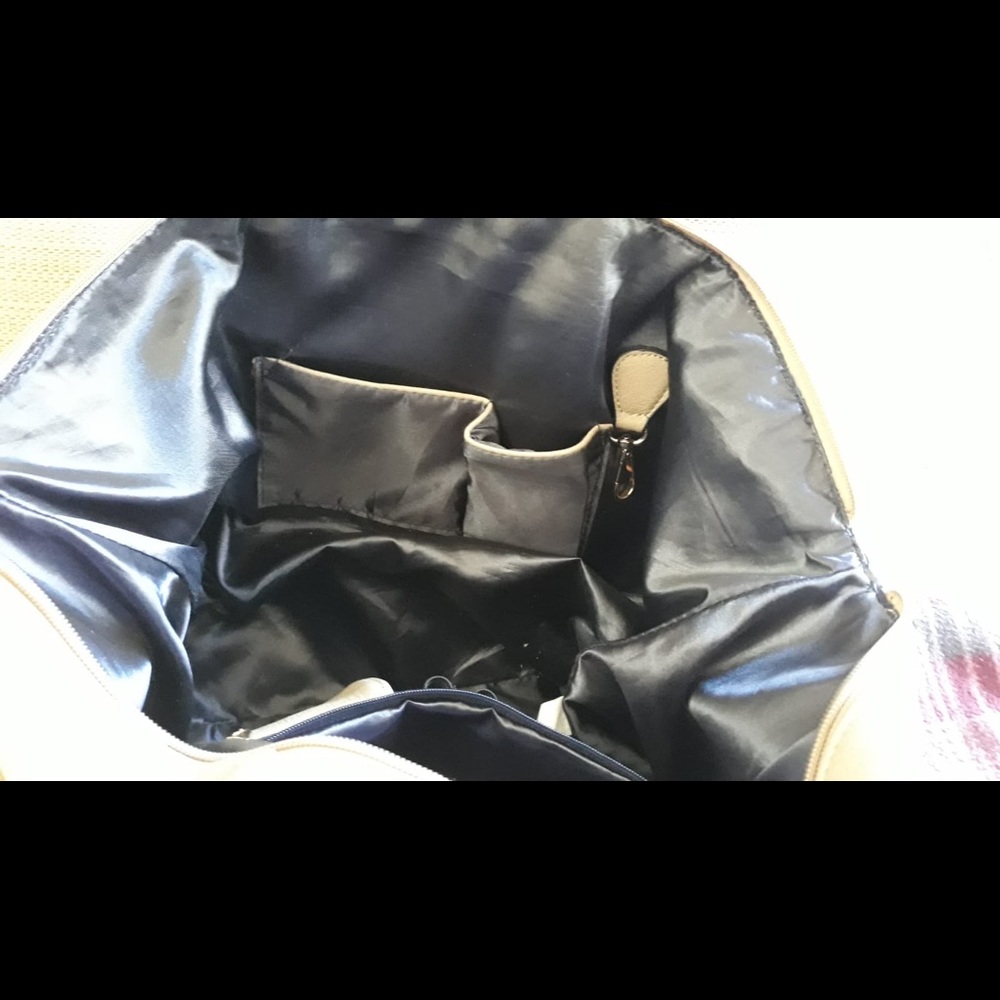 Purse - Picture 2 of 4